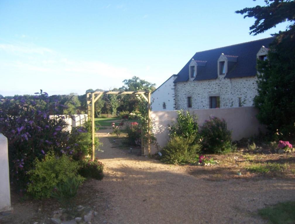 Le Colombier De Kerguezec Bed & Breakfast Surzur Exterior photo