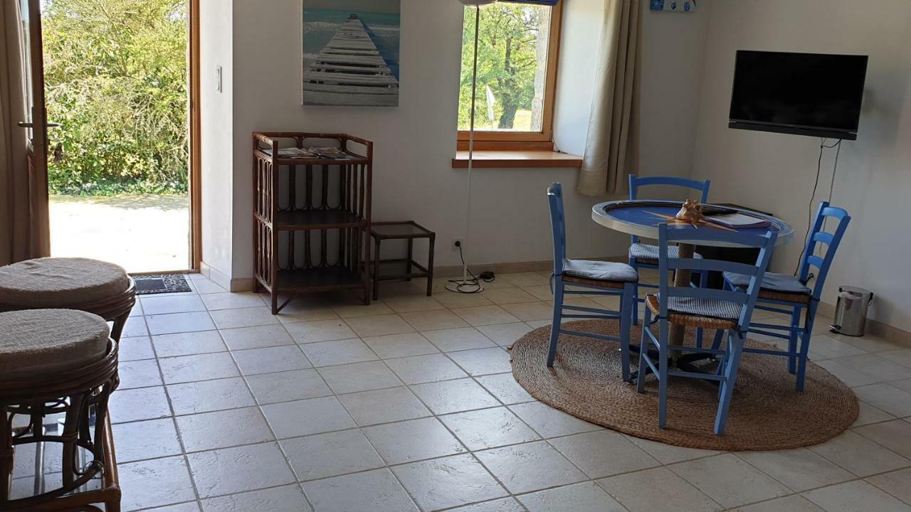 Le Colombier De Kerguezec Bed & Breakfast Surzur Exterior photo